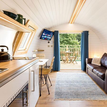 Spectacular Mountain View Ecopod Villa Newtonmore Exterior foto