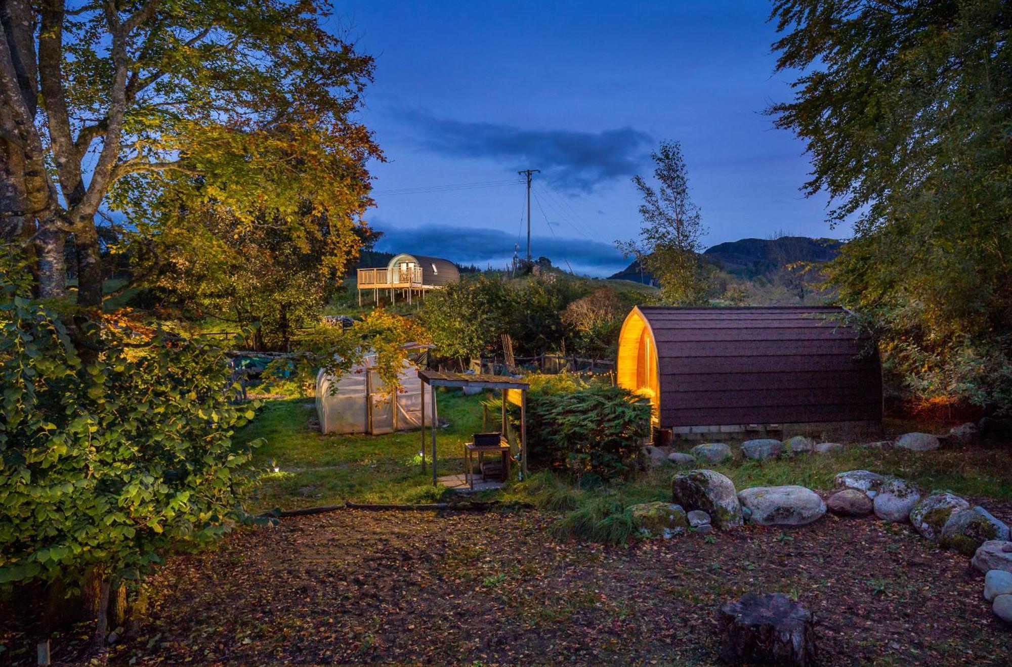Spectacular Mountain View Ecopod Villa Newtonmore Exterior foto